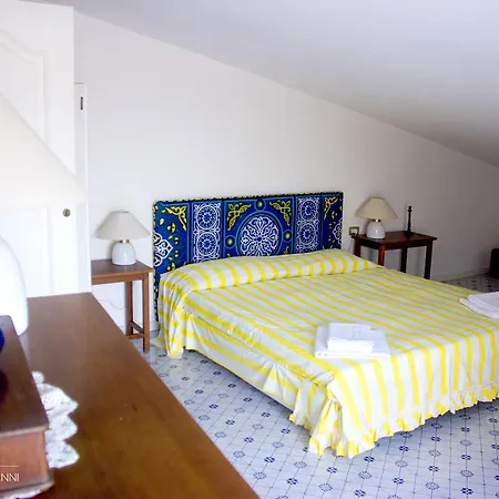 Semesterbostad Dimore Santojanni - La Casa Sul Porto Maratea