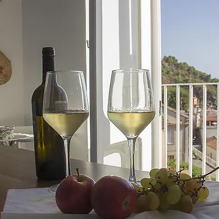 Semesterbostad Dimore Santojanni - La Casa Sul Porto Maratea